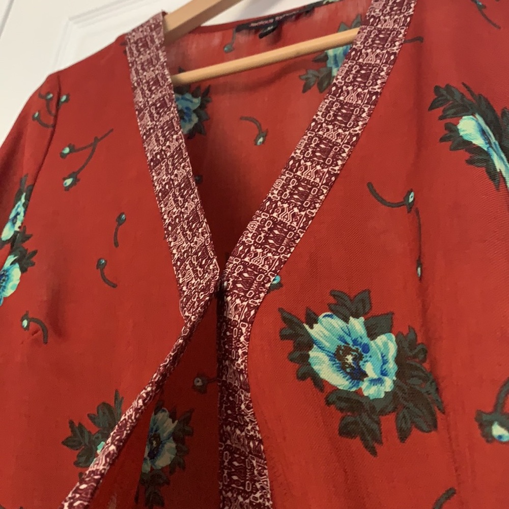 Flower Blouse - Picture 3 of 5